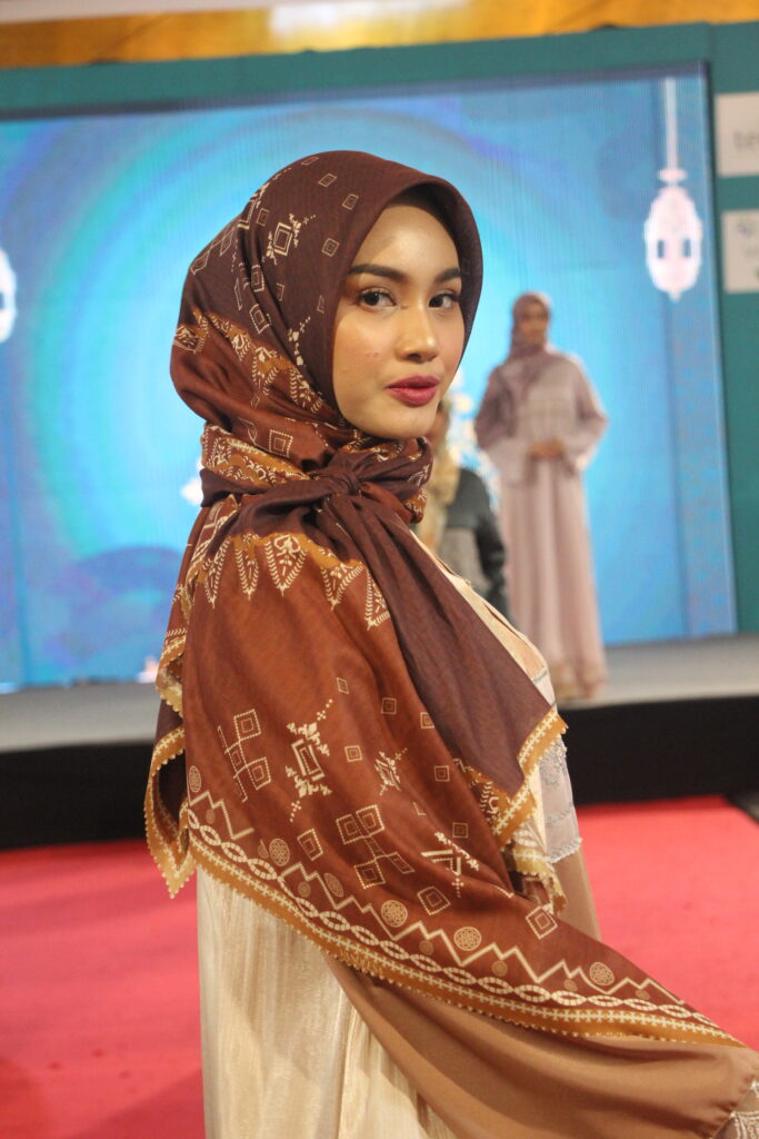 Scarves Hijab Vandeesa series Tenun Garut